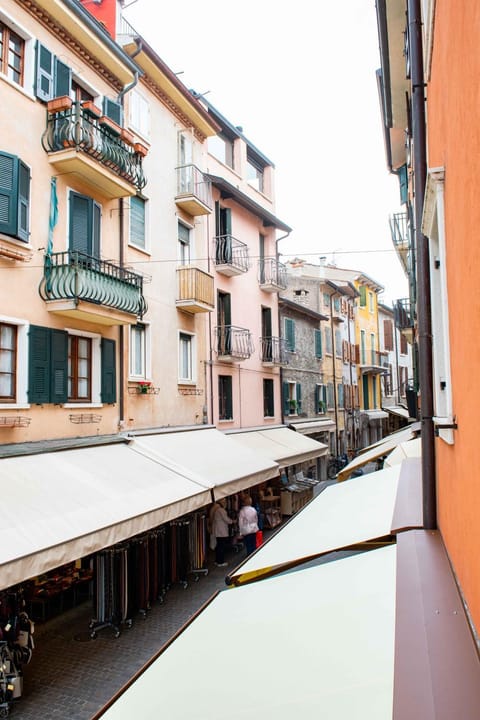 Neighbourhood, City view