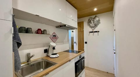 Studio rénové avec terrasse Sud idéalement situé Apartment in Combloux