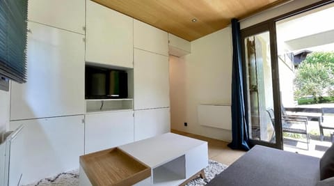 Studio rénové avec terrasse Sud idéalement situé Apartment in Combloux