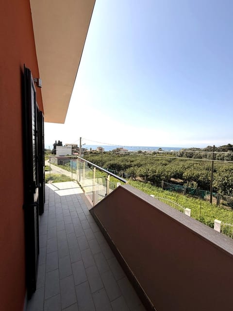 View (from property/room), Balcony/Terrace