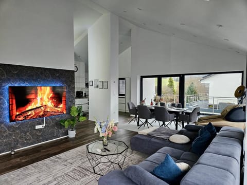 Living room, Dining area