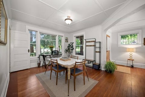 2BR 1BA Small Town Feel Pets Allowed House in Spokane