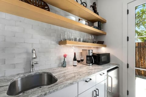 Kitchen or kitchenette, kitchen