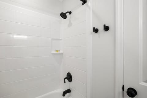 Shower, Bathroom, Swimming pool