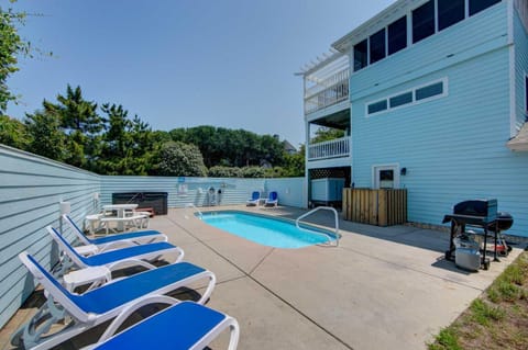 Paws and Keep Calm House in Corolla