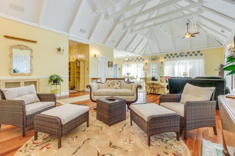 Fairhope Cottage 2 Mi to Town and Pier! House in Point Clear