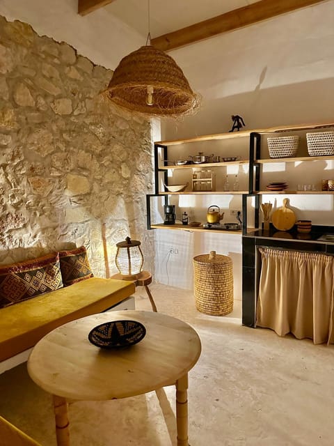 Living room, Dining area, kitchen