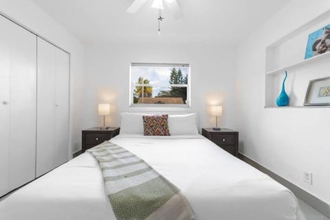 Private Heated Pool Villa in FTL Near Beach House in Dania Beach