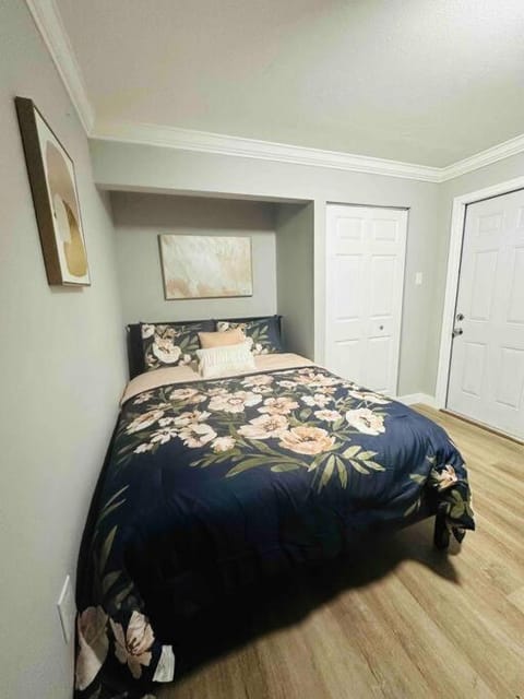 Coral Gables Miami Studio near Airport and Beaches Apartment in Coral Gables