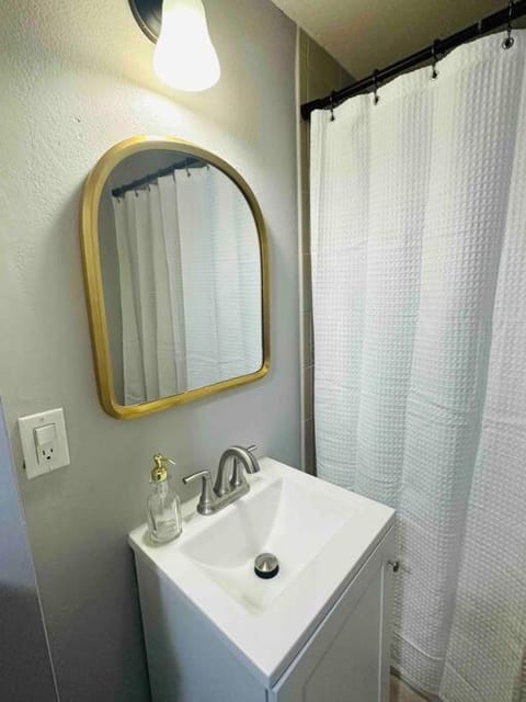 Coral Gables Miami Studio near Airport and Beaches Apartment in Coral Gables