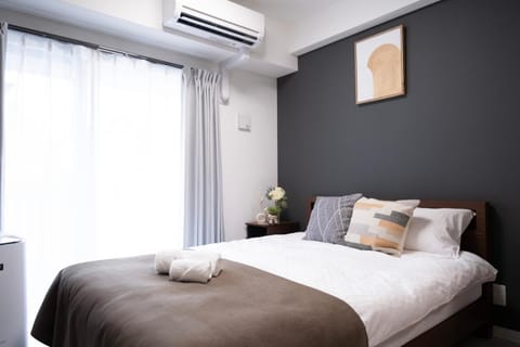 Bed, Bedroom, air conditioner