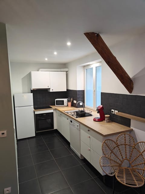 Dining area, dishwasher, minibar, pet friendly, stove
