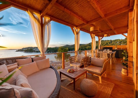 Patio, Sea view