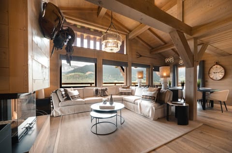 Living room, Mountain view
