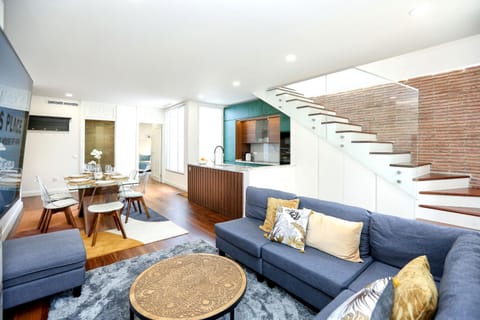TV and multimedia, Living room, Seating area, Dining area, Family, heating, kitchen