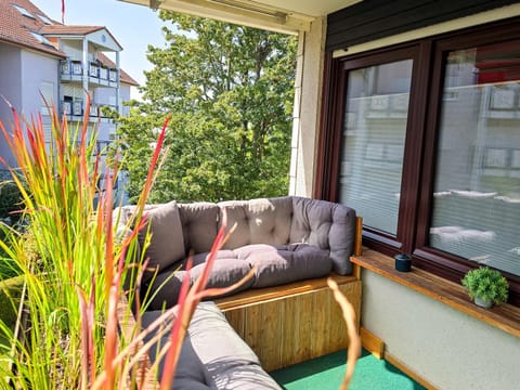 Balcony/Terrace, Garden view