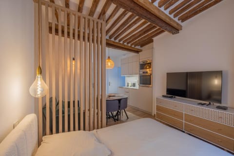 TV and multimedia, Bedroom