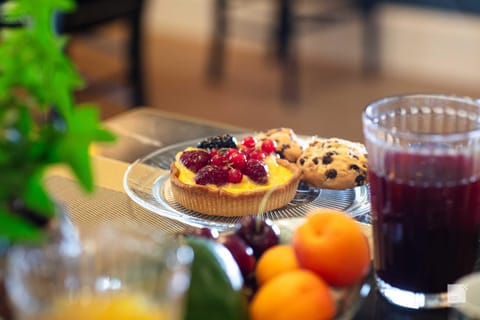 Food and drinks, Food, Breakfast, Continental breakfast, Drinks