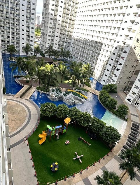 Property building, Natural landscape, Pool view, Swimming pool