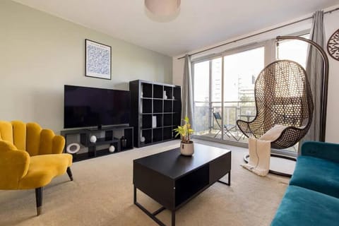 TV and multimedia, Balcony/Terrace, Living room, Seating area