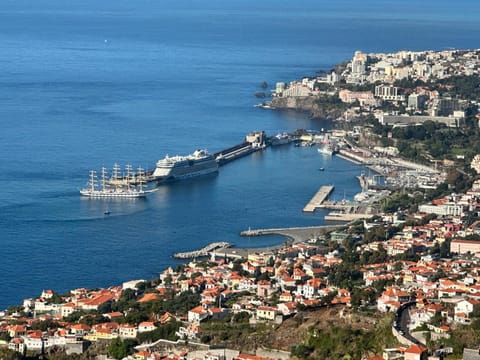 Day, Natural landscape, City view, Sea view