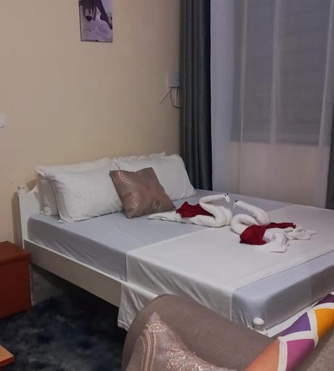 Bed, towels