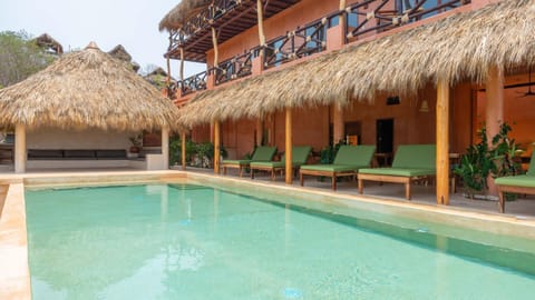 Property building, Day, Swimming pool, sunbed