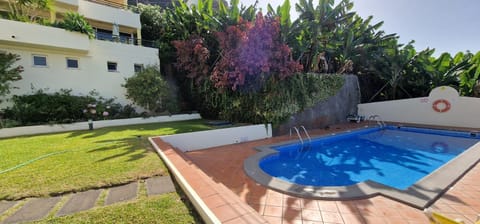 Garden, Swimming pool