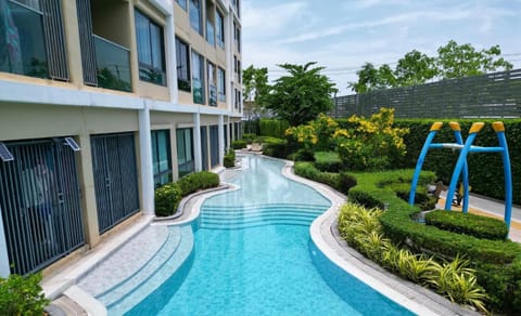 Day, Garden, Garden view, Pool view, Swimming pool, sunbed