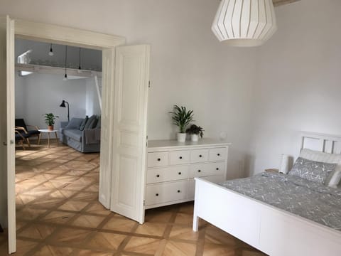 Bed, Living room, Seating area, Bedroom, wardrobe