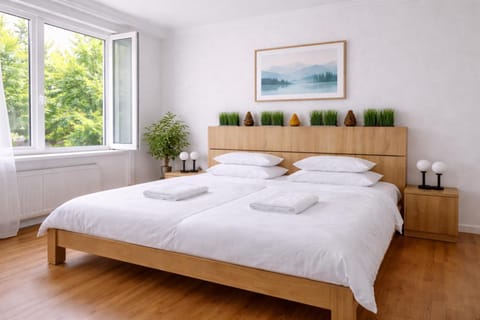 Property building, Bed, Bedroom