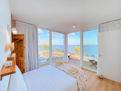Bed, View (from property/room), Balcony/Terrace, Photo of the whole room, Bedroom, towels, wardrobe