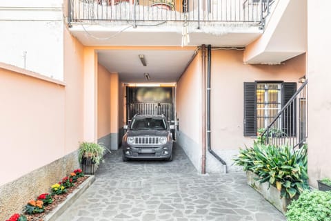 Property building, Parking