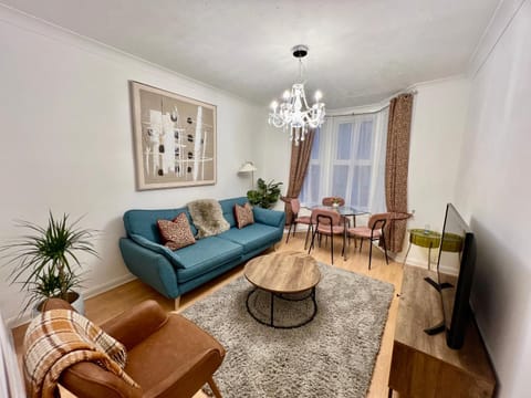 Fig Tree Central Cambridge Apartment Walk to Colleges & River Cam Apartment in Cambridge