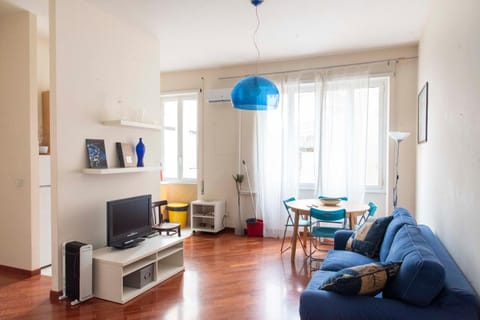 TV and multimedia, Living room, Seating area, Dining area, Evening entertainment, heating, air conditioner