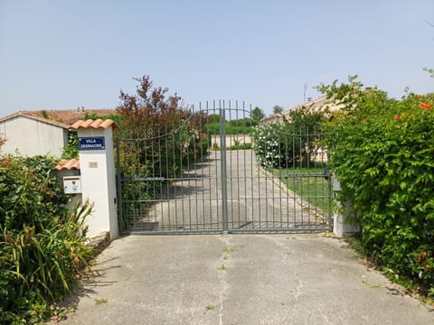 Villa Gesinacris avec piscine House in Provence-Alpes-Côte d'Azur