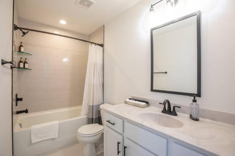 Toilet, Bathroom, Bath