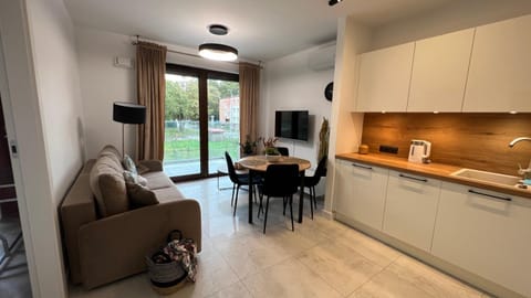 Communal lounge/ TV room, Kitchen or kitchenette