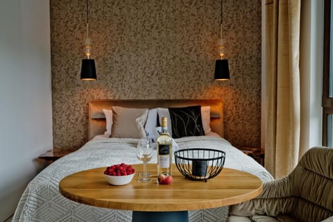 Photo of the whole room, Bedroom