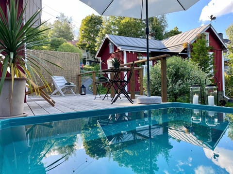 Property building, Balcony/Terrace, Swimming pool, Open Air Bath