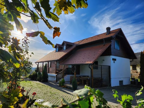 Property building, Day, Garden