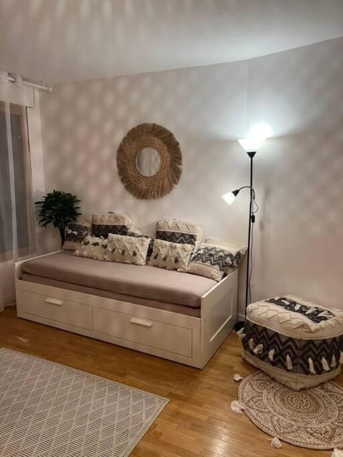 Bed, Living room, Seating area