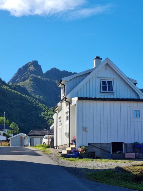 Huset i Stamsund House in Lofoten