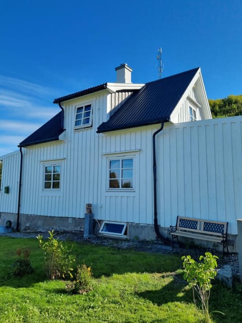 Huset i Stamsund House in Lofoten