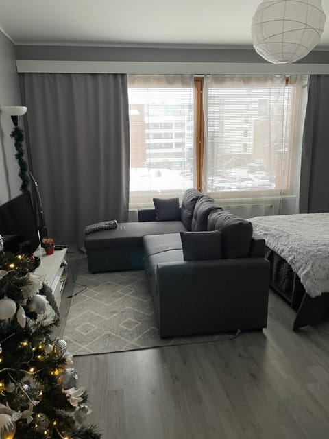 Bed, TV and multimedia, Photo of the whole room