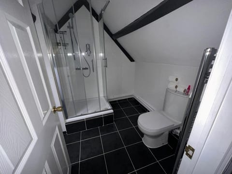 The White Lion Apartment in England