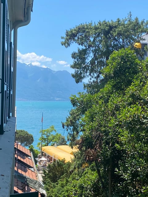 City view, Garden view, Lake view, Landmark view, Mountain view, Sea view
