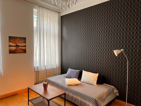 Bed, Dining area, Bedroom