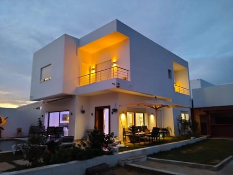 Property building, Night
