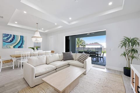 Priv pool & near beach House in North Naples